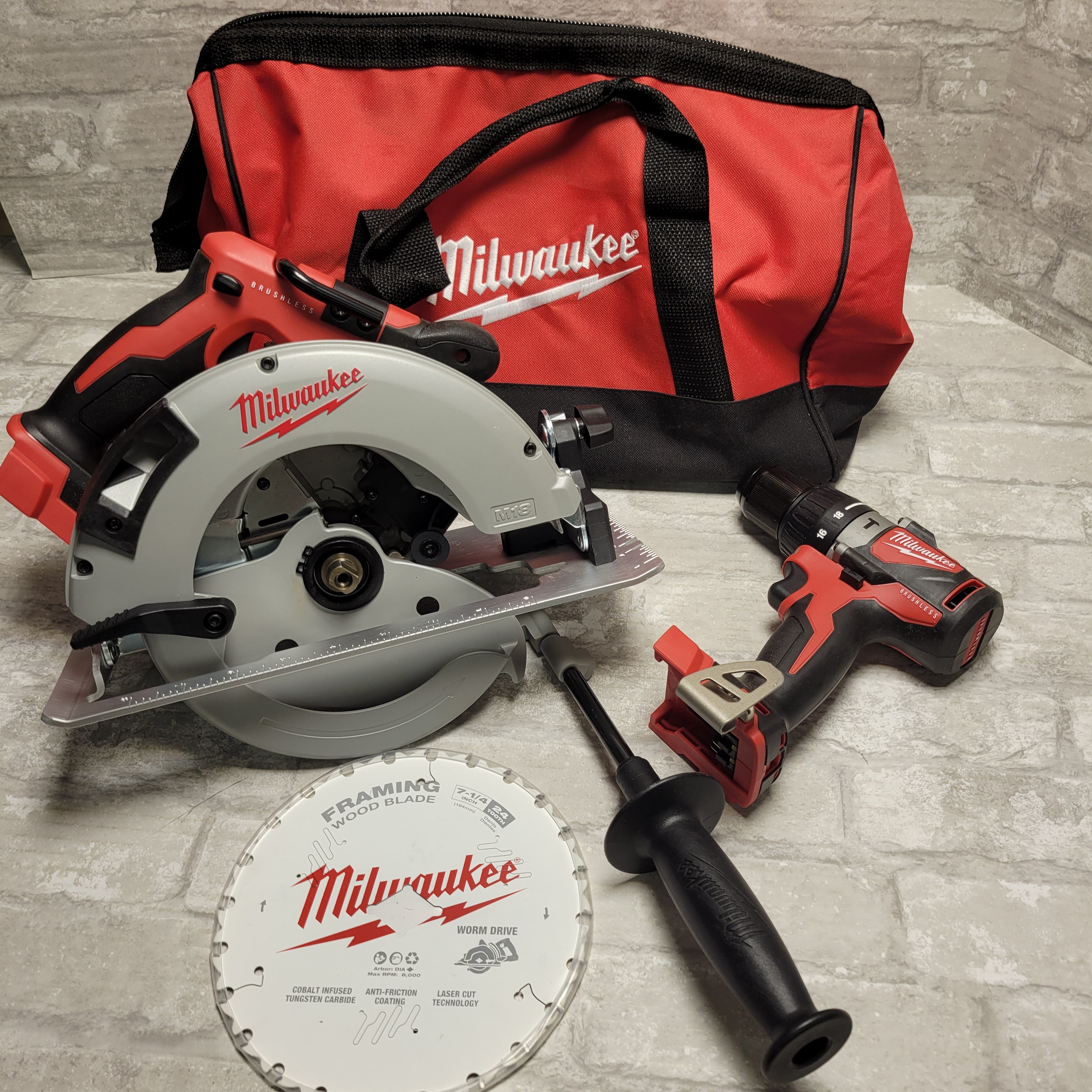 Milwaukee M18 18V Lithium-Ion Brushless Cordless Hammer Drill and Circular Saw (8097859404014)